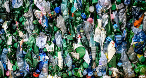 Il Futuro dei Tubi in Plastica: Come il Riciclo Sta Salvando il Clima